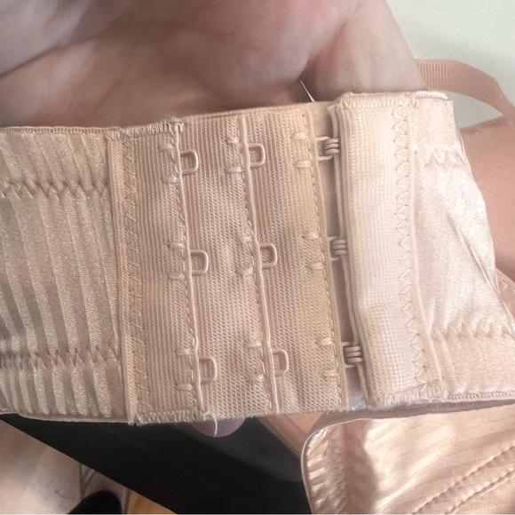 NWT Adrienne Vittadini Studio Wire Free Bra Size 38DD - Picture 3 of 12